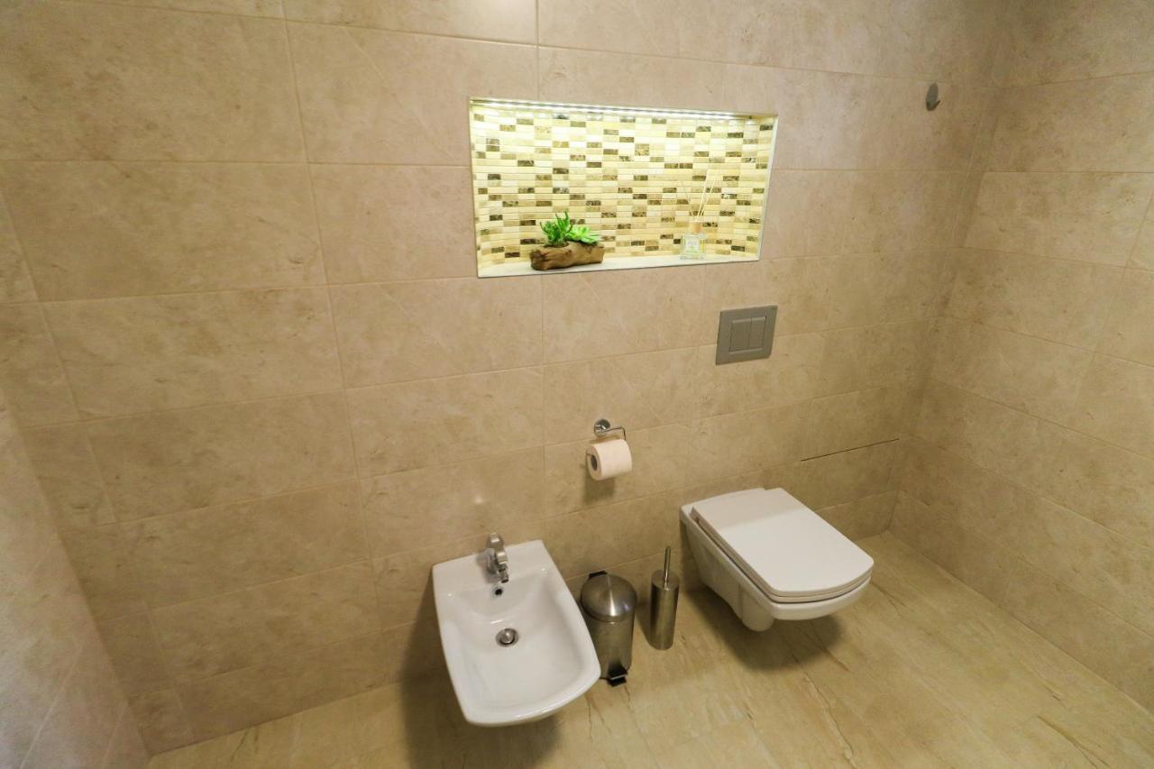Nikas Apartment Сибиу Экстерьер фото