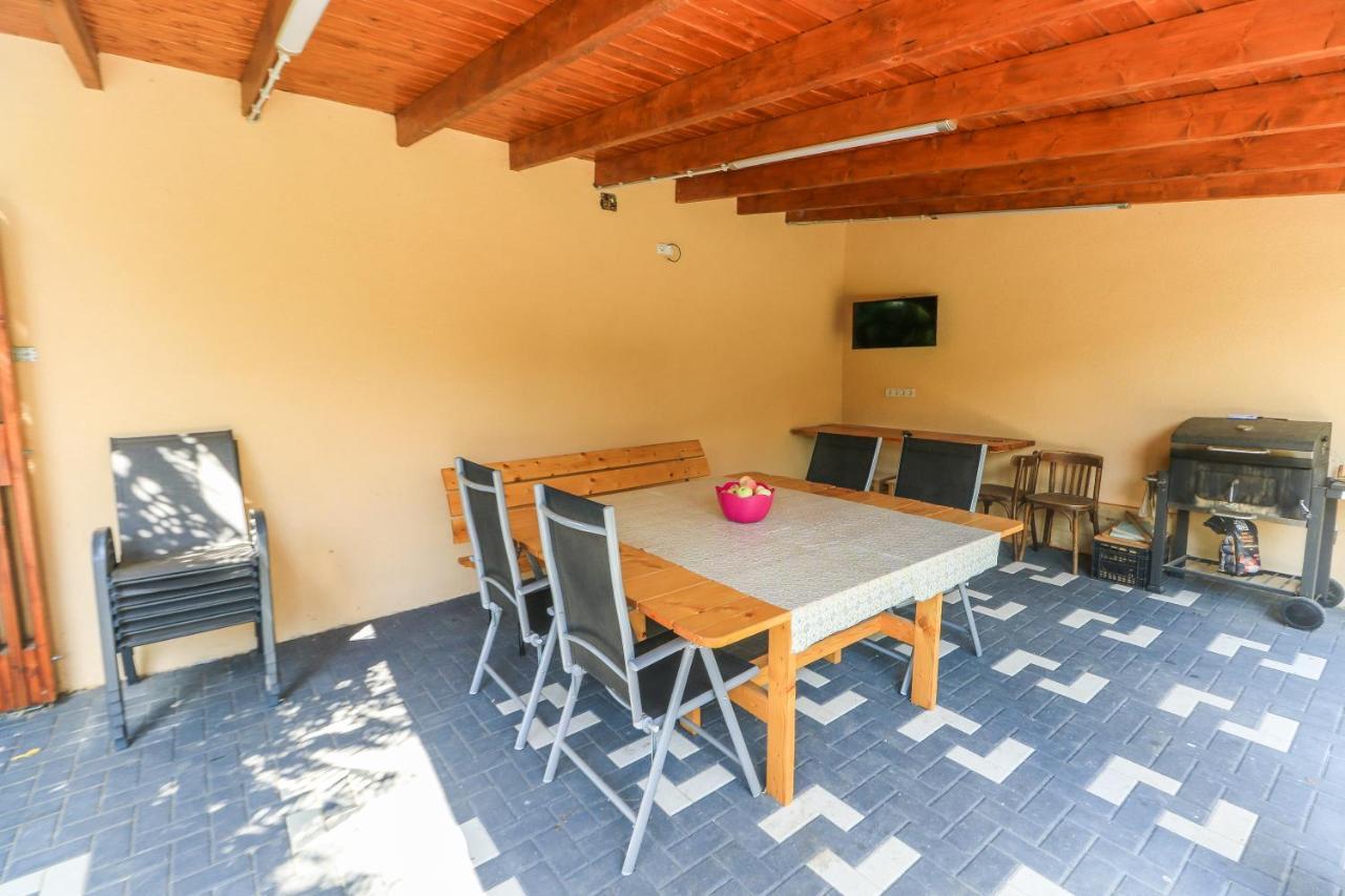Nikas Apartment Сибиу Экстерьер фото